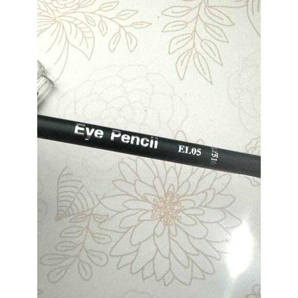 Set of 3 Black Classic Wooden Precision Eyeliners, Water and Sweat Resistant - Picture 4 of 5